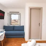 Solonos Homes アパート *