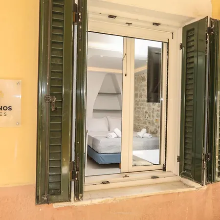 Апартаменты Solonos Homes