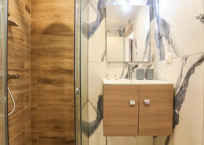 Apartment Solonos Homes *
