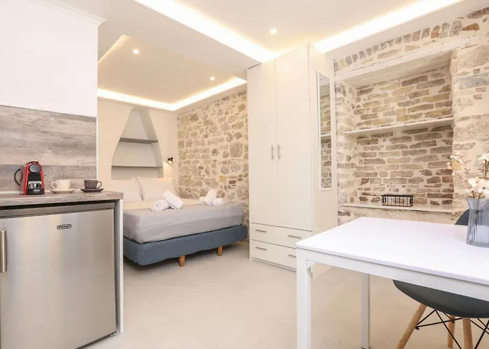 Apartment Solonos Homes
